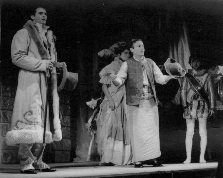Kako zasmejati gospodara, 1985. — Predrag Miletić drugi sleva