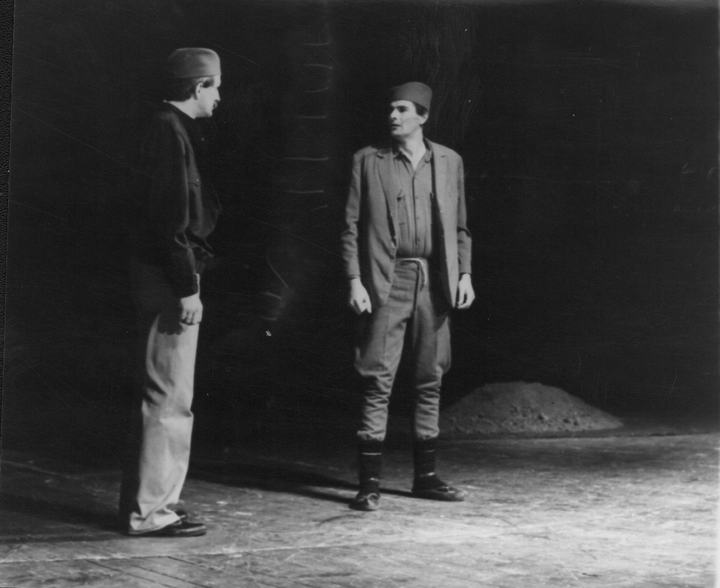 Kosovska hronika, 1987. — Predrag Miletić (desno) kao Petar